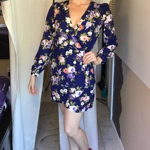 Lulu’s Floral Wrap Dress 💜💙